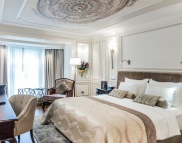 make bedroom look like hotel